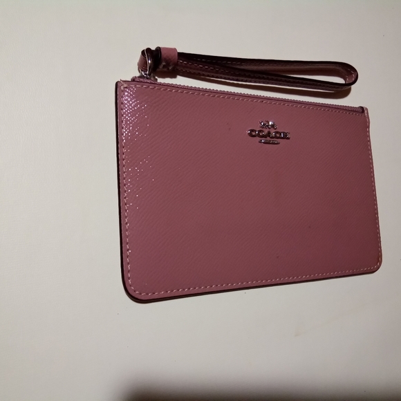 Clutch - Picture 2 of 2